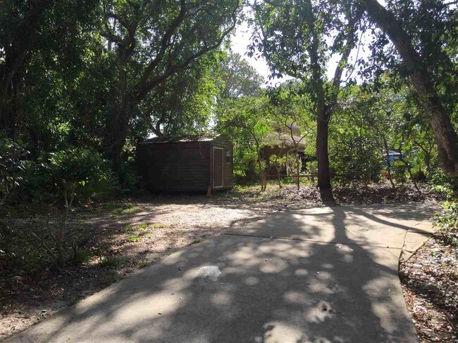 Building Photo - 1403 San Rafael Ct