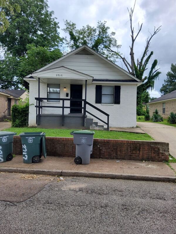 Primary Photo - 2717 Carnes Ave