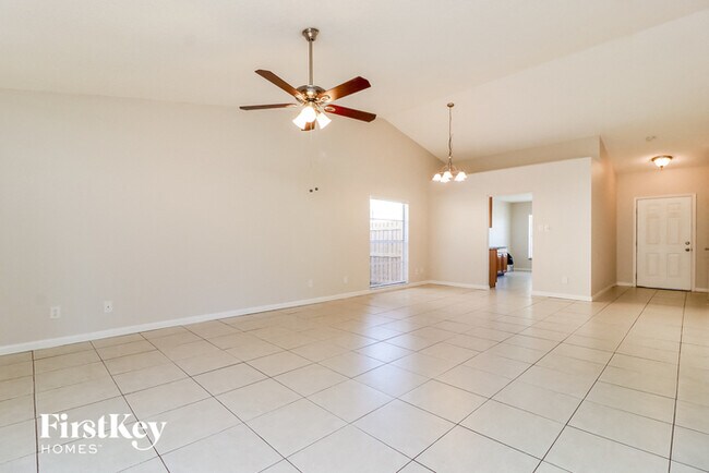 Foto del edificio - 1625 Gardner Dr