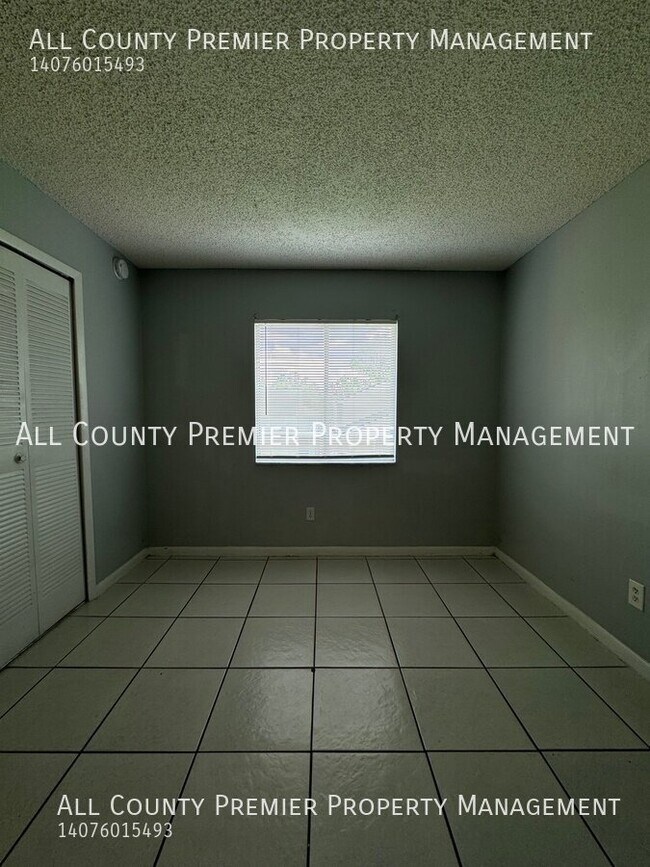 Building Photo - 5231 Via Hacienda Cir