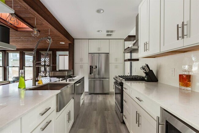 Foto del edificio - 1703 Deerfield Dr