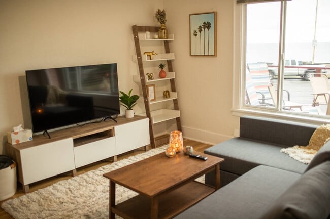 Foto del edificio - 2428 Alki Ave SW