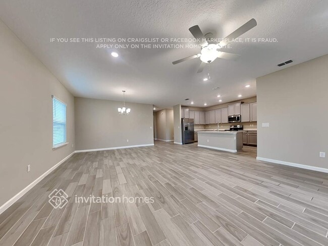 Building Photo - 10003 Lemon Grass Ln