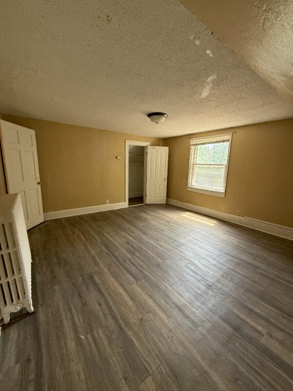 Foto del edificio - 597 Thomas Ave W