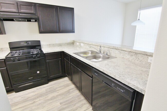 Foto del edificio - 13235 Ingram Gap Ln
