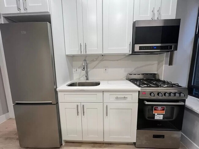 Foto del edificio - 100 W 139th ST