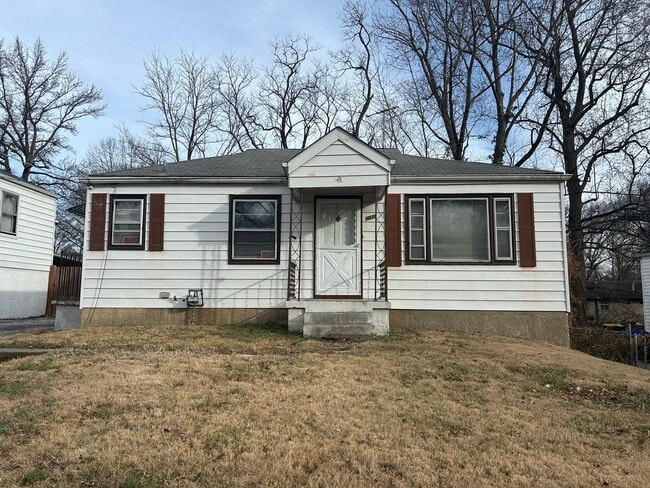 Comfort & Convenience on Cloverdale - Comfort & Convenience on Cloverdale House