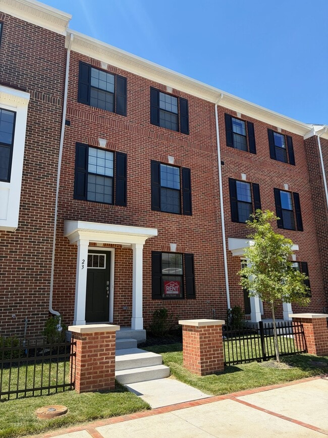 Building Photo - 23 Clementon Rd E