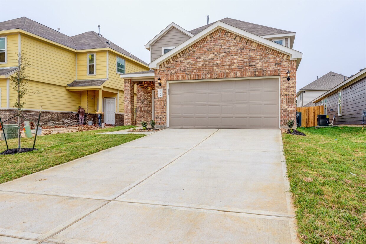 Foto principal - 5011 Blue Jacaranda Wy