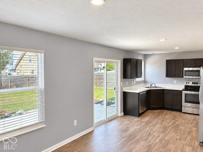 Foto del edificio - 1137 N Aberdeen Dr