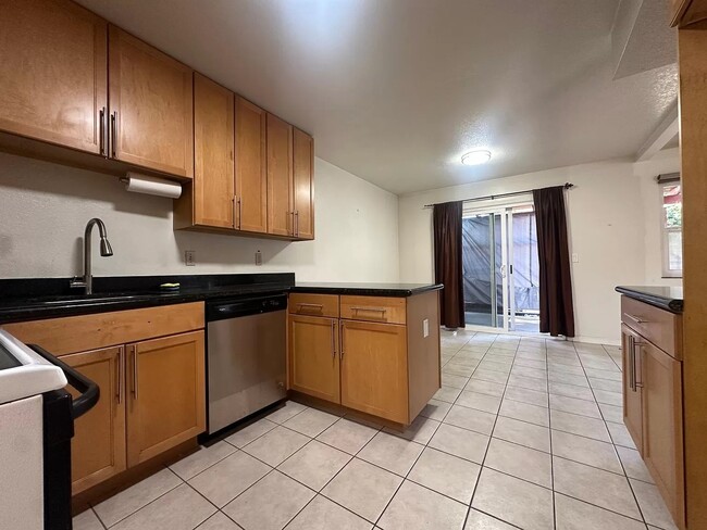 Kitchen And Dining - 254 Grau Dr