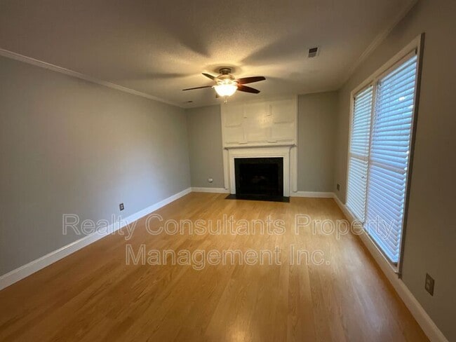 Foto del edificio - 6805 Poplar Grove Trail