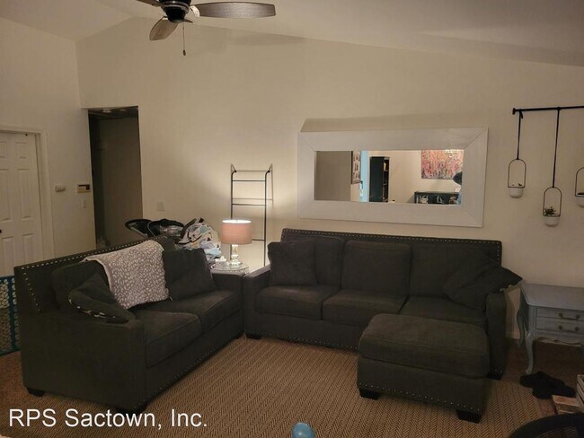 Building Photo - 3 br, 2 bath House - 8374 Chevalier Way
