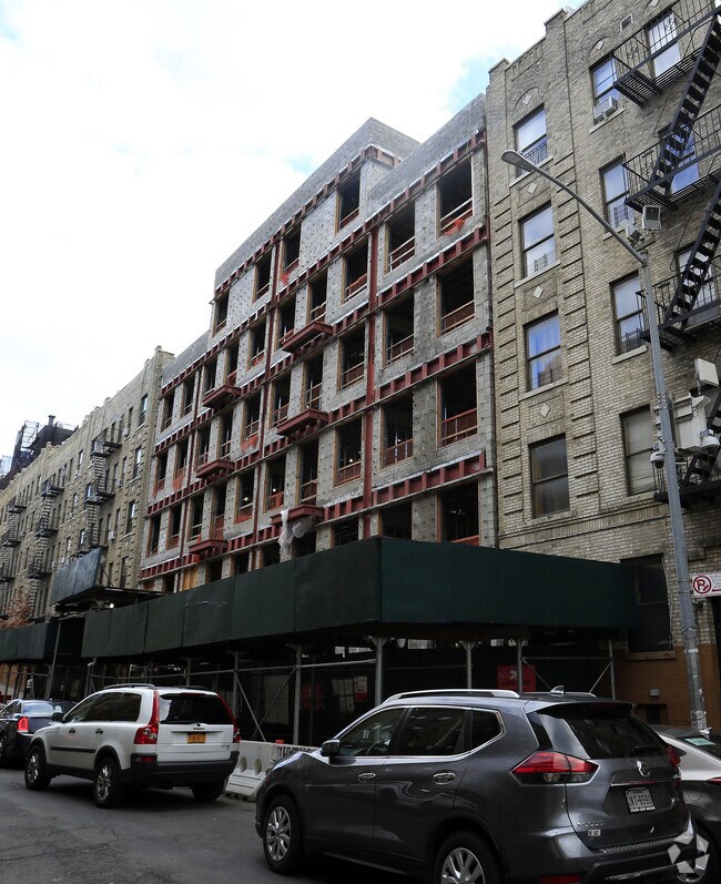 Foto del edificio - 2004 Davidson Ave