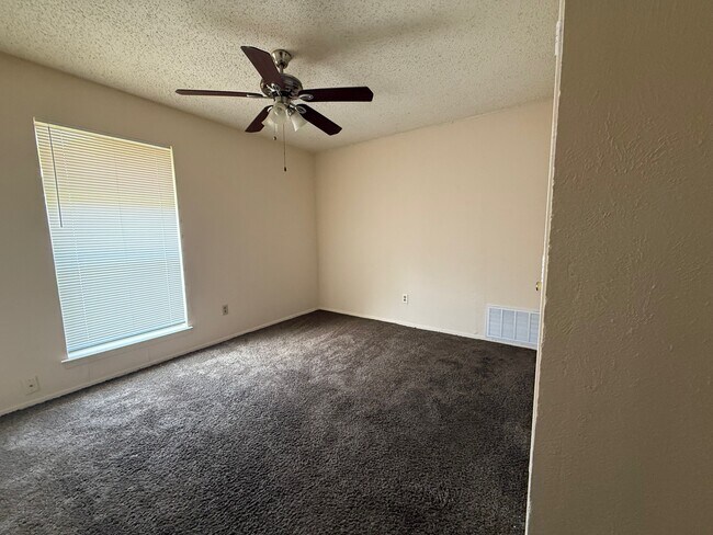 Building Photo - 508 Dogwood Trail