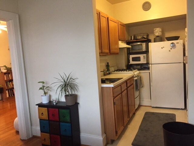 Primary Photo - 1823 E 5th St