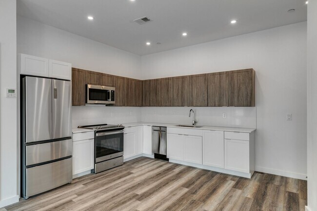 Photo - 2 Bedroom in Northern Liberties - Parking Available Apartment