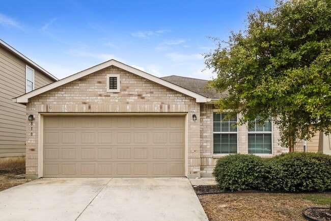 Building Photo - 818 Cowhide Dr