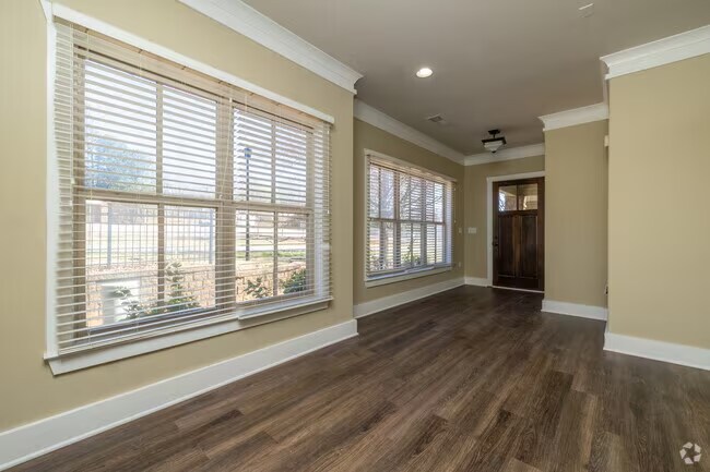 Photo - 101 West Ln Apartment