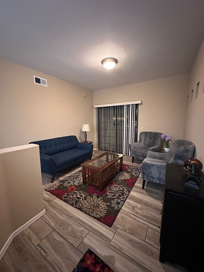 Foto del edificio - 3434 E Baseline Rd