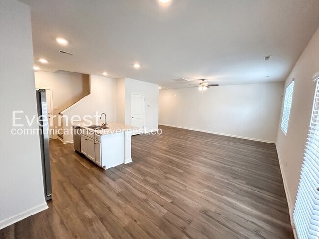 Building Photo - 109 Maple Spg Trl