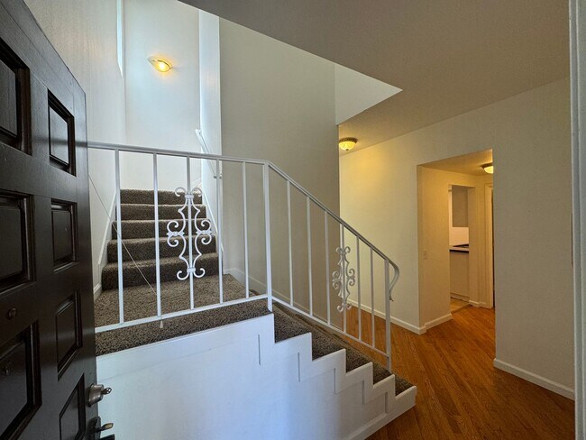 Foto del edificio - 3 Bed / 2.5 Bath | Citrus Heights Home Ava...