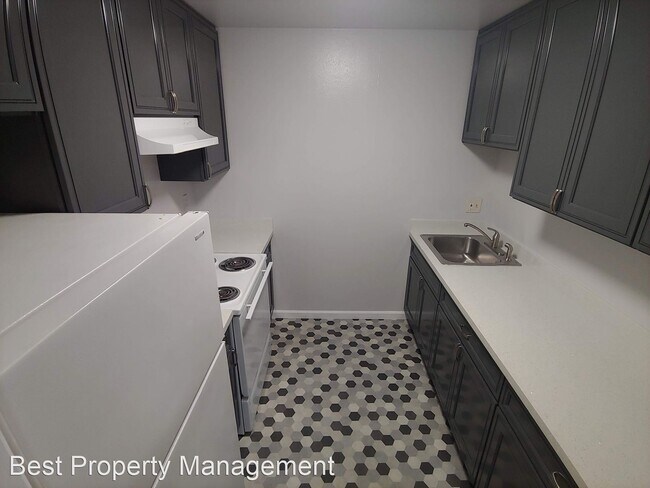 Building Photo - 1 br, 1 bath House - 4290 Laurel St #1