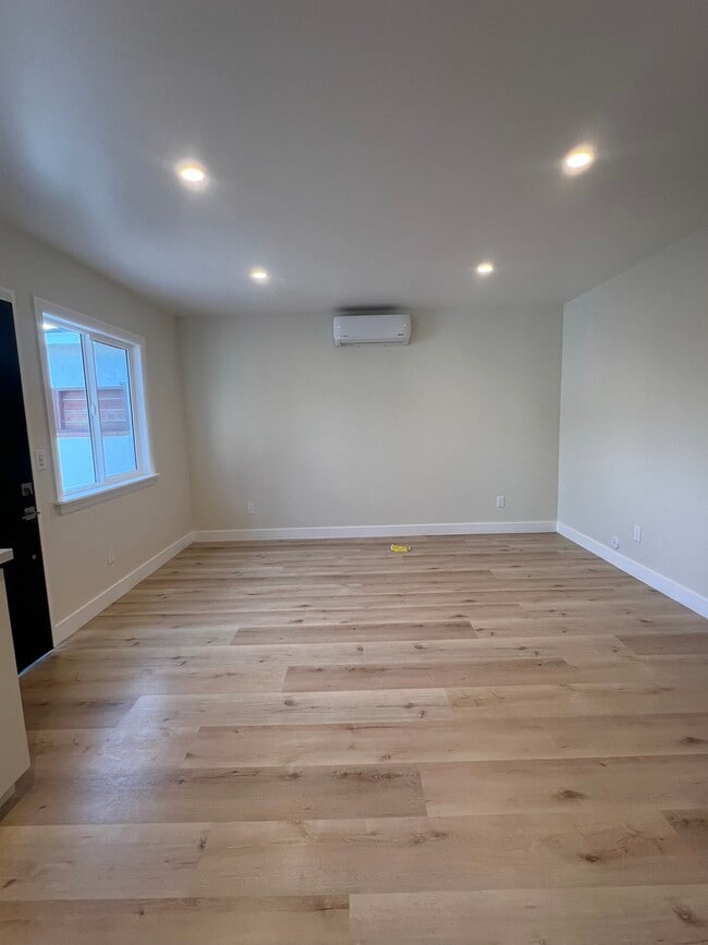 Foto del edificio - 11353 Kenney St