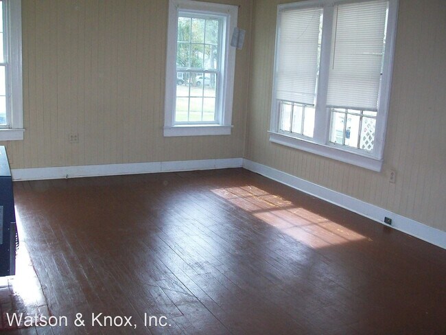 Foto del edificio - 2 br, 1 bath House - 536 White Oak Road