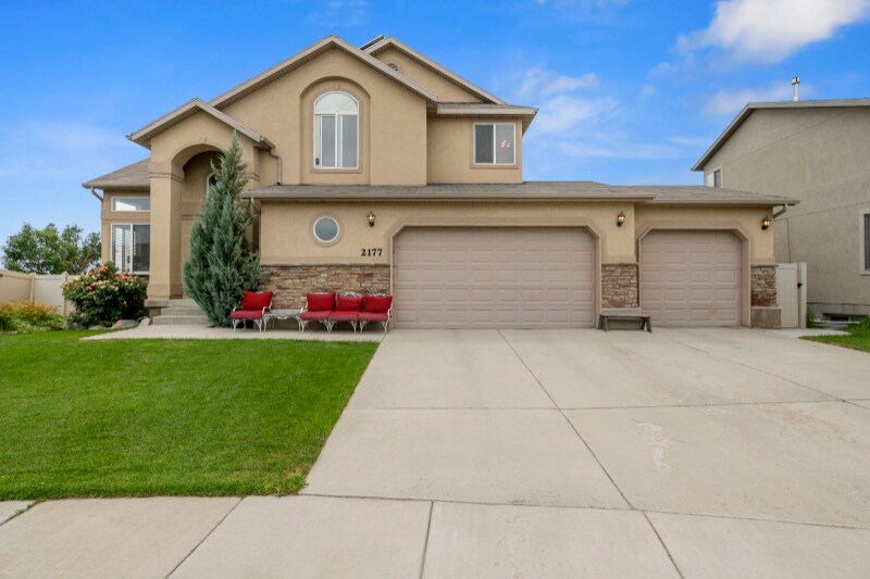 Primary Photo - 2177 N 2600 W