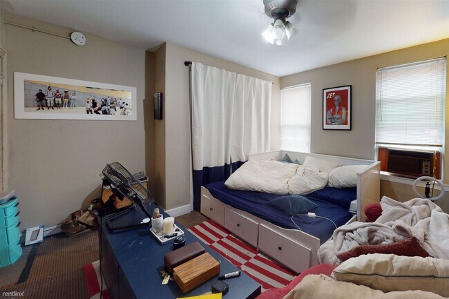 Foto del edificio - 1 br, 1 bath Triplex - 1707 N Gratz ST Unit B