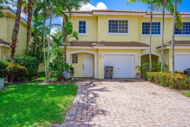 Foto del edificio - 1227 Imperial Lake Rd