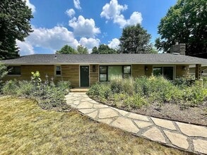 Building Photo - 5325 S Fairfax Rd