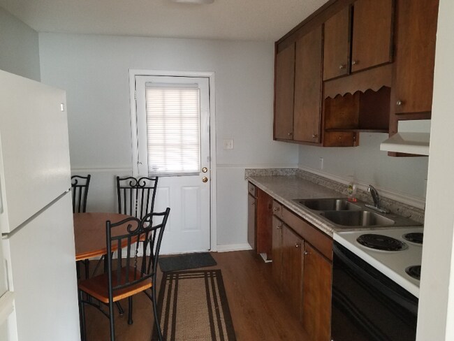 Building Photo - 8126 Ernestine Rd