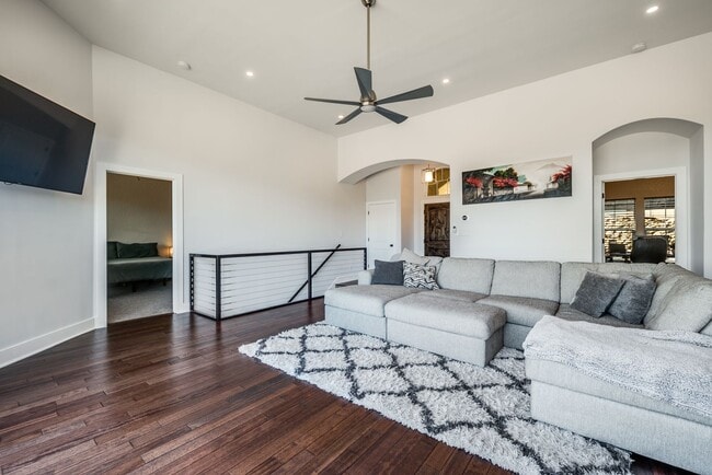 Building Photo - GORGEOUS TEXAS HILL COUNTRY HOME IN TAPATIO SPRINGS