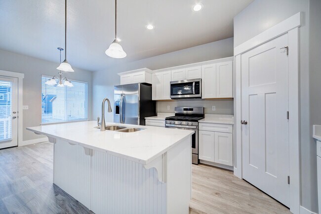 Foto del edificio - 158 W Silver Springs Dr