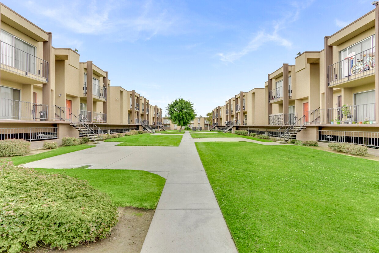 Northpointe Apartments in Long Beach, CA Westside Rentals