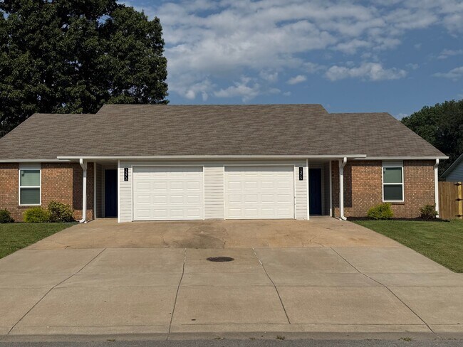 Foto del edificio - 1375 N Carriage Way