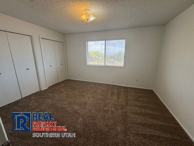 Foto del edificio - Colorview Townhome