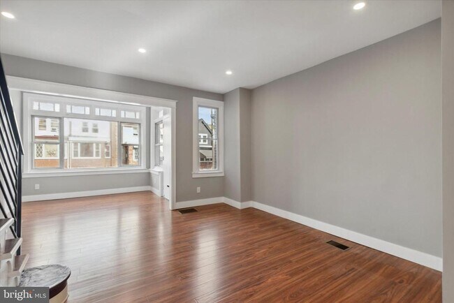 Foto del edificio - 1974 73rd Ave