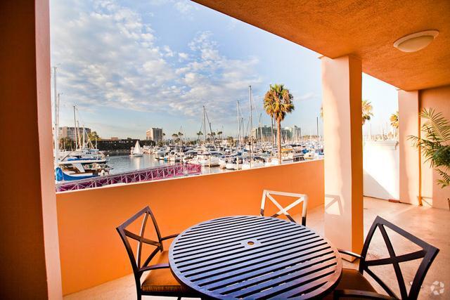 Outdoor Area - Dolphin Marina Apartments