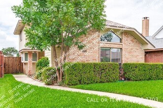 Building Photo - 2032 Greenview Dr