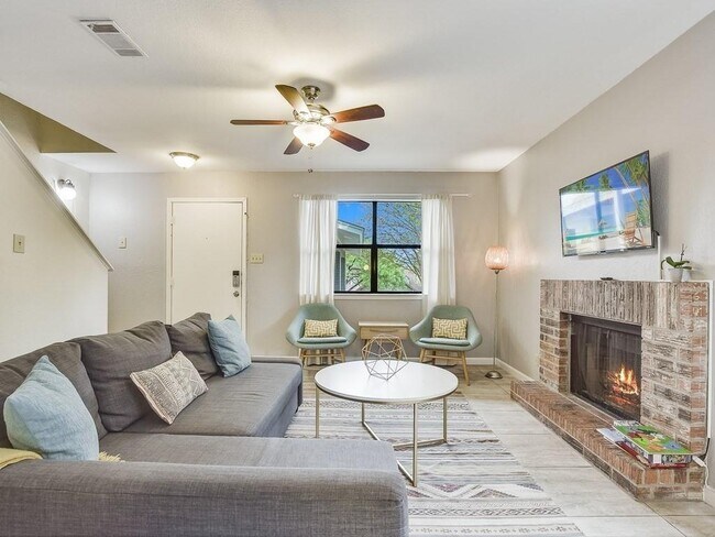 Building Photo - 1603 Waterloo Tr