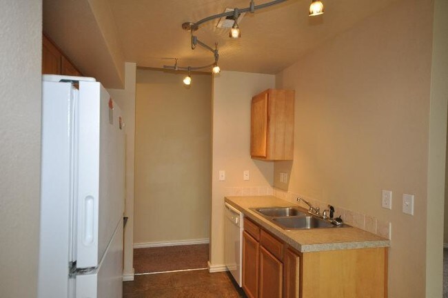 Building Photo - 4009 Washington Ave