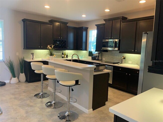 Foto del edificio - 4845 Maple Park St