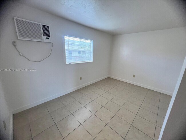 Foto del edificio - 12905 Arch Creek Rd