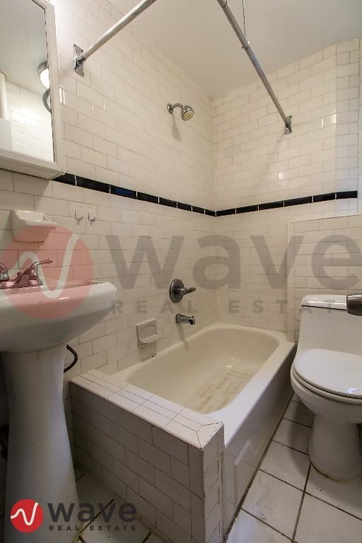 Building Photo - 118 Saint Marks Pl
