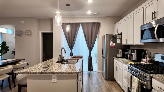 Foto del edificio - 1541 100th Ave NW