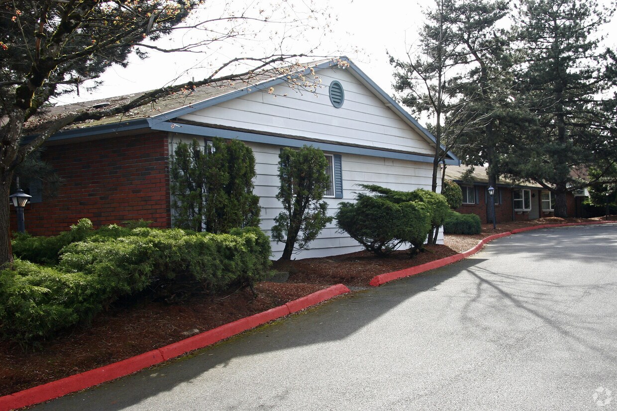 Building Photo - 2630 SE 136th Ave