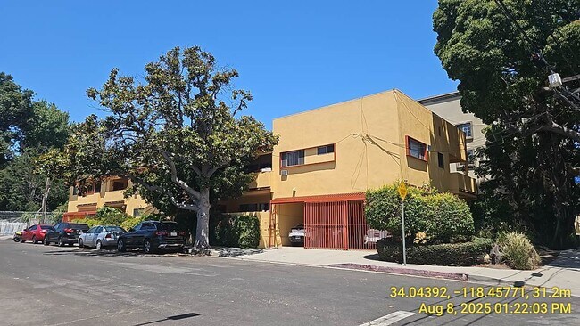 Foto del edificio - 1479 Stoner Ave